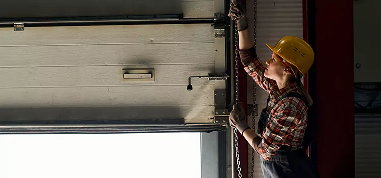 Addressing Common Garage Door Stoppage Issues in Aventura, FL