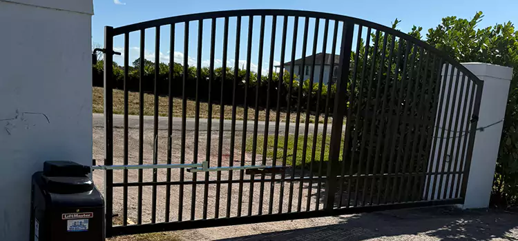 Driveway Fence Repair Aventura