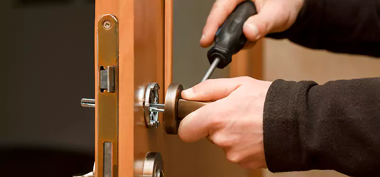 Locked Out of Your House Aventura